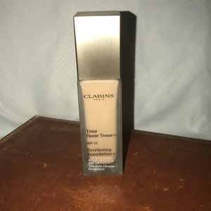 Clarins Everlasting Foundation + SPF 15: NUDE 105
